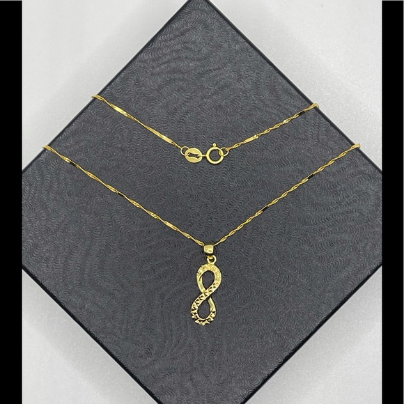 18K Solid Saudi Gold Infinity Necklace